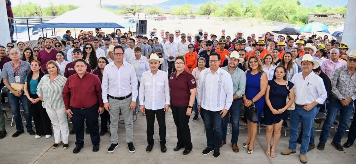 Gobernador Durazo lleva atención médica de calidad a La Colorada