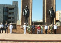 Realiza Ayuntamiento de Guaymas ofrenda y guardia de honor a Adolfo de la Huerta.