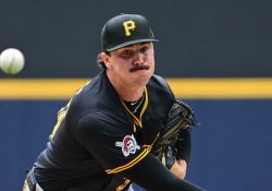 El novato Paul Skenes lanza joya de pitcheo contra Milwaukee