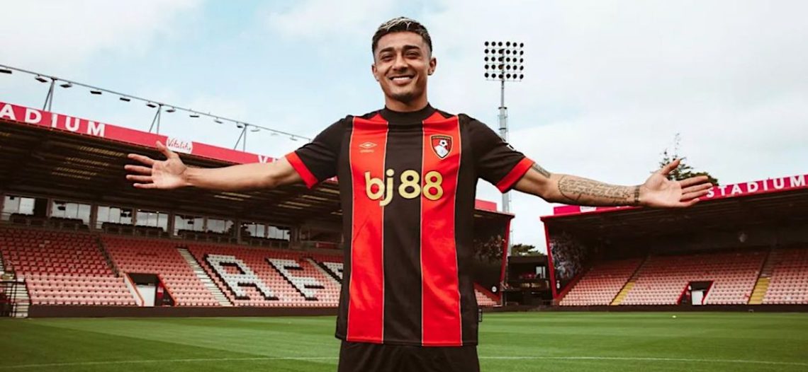 El mexicano Julián Araujo es nuevo futbolista del AFC Bournemouth