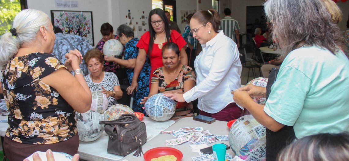 Continúa DIF Guaymas la atención a adultos mayores.