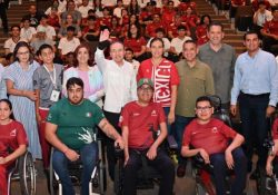 Beneficia Gobernador Durazo a 452 atletas con becas deportivas