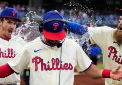 Filadelfia asegura liderato de la división Este tras vencer a Chicago