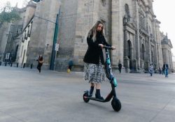 Guadalajara se convierte en el primer municipio en regular el uso de scooters