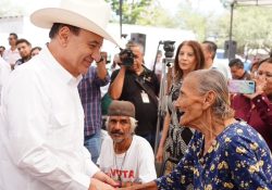 Fortalece Gobernador educación y salud en comunidades de la sierra
