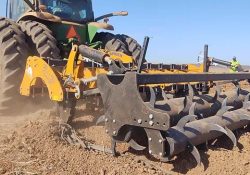 Empresa John Deere desmiente a Trump; mantendrá su inversión en México