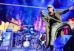 Regresa triunfal la Doncella de Hierro a Phoenix