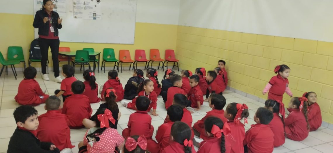 Lleva Ayuntamiento de Guaymas pláticas a escuelas