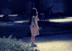 Pareja abandona en la madrugada a su hija de ocho años tras pelea