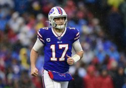 Josh Allen llega a 40 pases de anotación por quinta campaña consecutiva