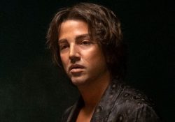 Diego Luna nominado en Globos de Oro por su papel en “La Máquina”