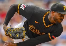Aroldis Chapman llega a Medias Rojas de Boston con contrato de 10mdd