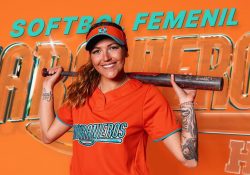 Presentan Naranjeros de Hermosillo a su equipo de softbol femenil