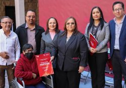 Entrega Ayuntamiento de Guaymas títulos de propiedad a 102 familias.