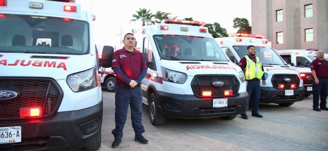 Gobernador entrega 12 ambulancias y fortalece atención de salud en Sonora