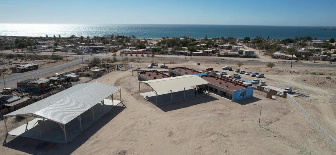 Construye Gobernador Durazo complejo educativo en Puerto Libertad