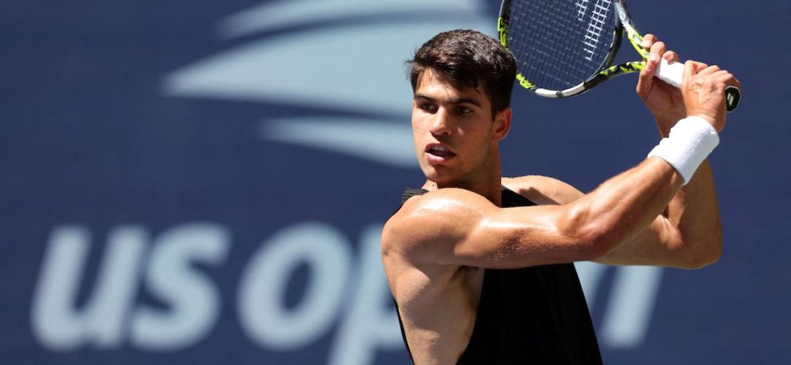 Carlos Alcaraz busca igualar récord de Roger Federer y Novak Djokovic