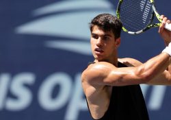 Carlos Alcaraz busca igualar récord de Roger Federer y Novak Djokovic