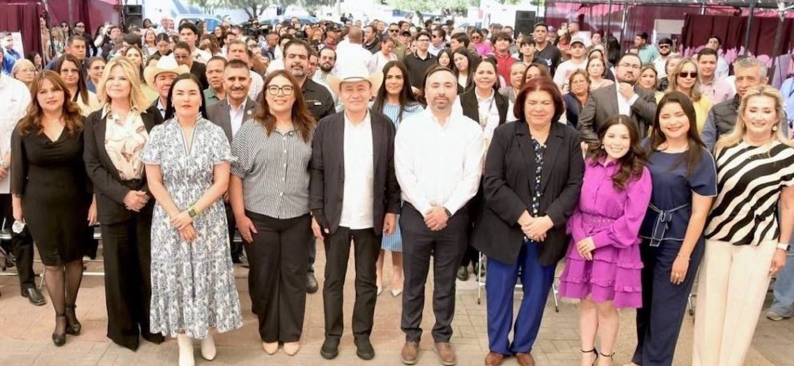 Gobernador oferta más de mil empleos para mujeres en la Feria Nacional 2025