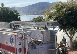 Bomberos Guaymas controla incendio de maleza en la colonia El Rastro