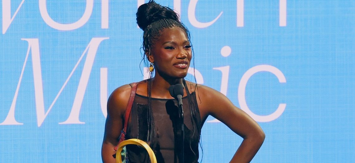 Doechii acepta el premio a la “Mujer del Año” 2025 de Billboard