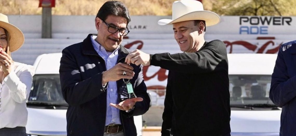 Gobernador Alfonso Durazo moderniza transporte público de Nogales