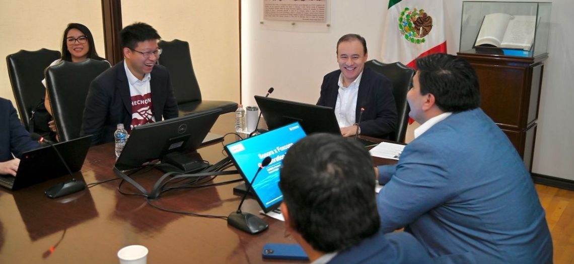 Gobernador Durazo y Foxconn consolidan inversiones de electromovilidad