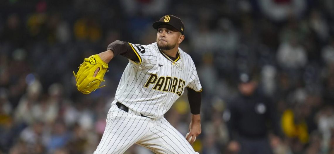El hermosillense Omar Cruz debuta con los Padres de San Diego