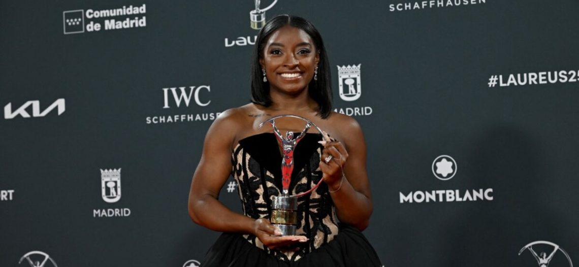 La gimnasta Simone Biles gana Laureus; podría alejarse de Los Ángeles 2028