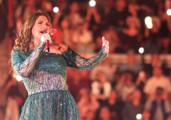 Yuridia hace historia, es la primera mujer en llenar la Plaza de Toros México