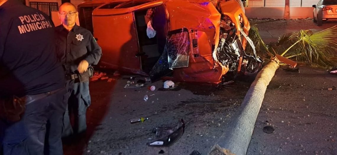 Volcamiento en San Carlos deja a joven lesionado