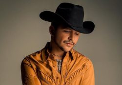 Christian Nodal es acusado por Universal Music de falsificar 32 contratos