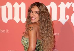 Karol G enciende las redes al anunciar nuevo album ‘Tropicoqueta’