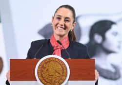 Bajan la edad de jubilación docente; costará $80 mil millones al erario