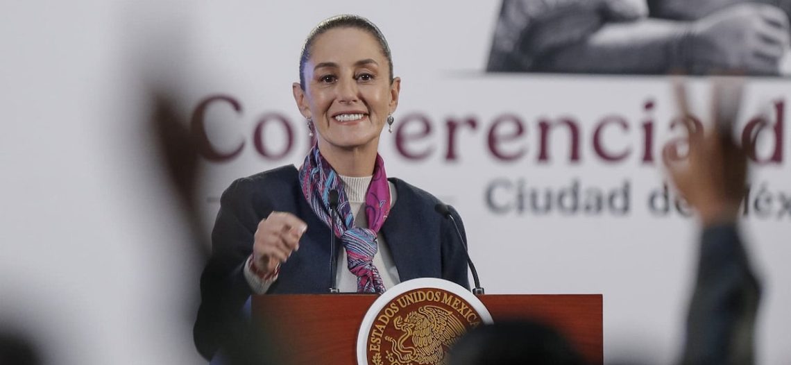 Presencia de médicos cubanos en México no es trabajo forzado: Sheinbaum