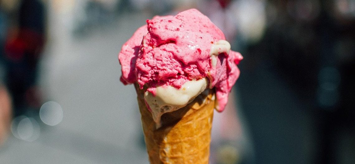 Fabricantes de helados en EU eliminarán uso de colorantes