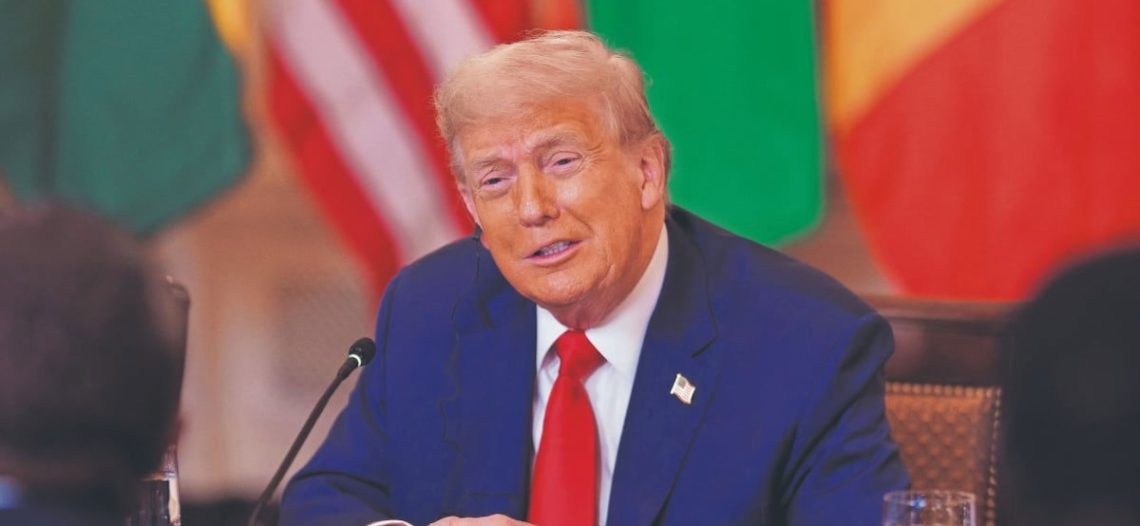 Trump impondrá arancel del 35% a Canadá por no colaborar con EU