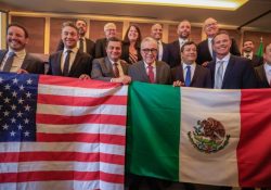 Juntos el embajador de EU y el gobernador Rocha Moya firma contratos para fuerte inversión en Sinaloa