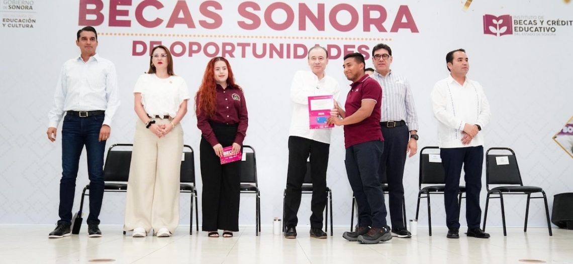 Impulsan transformación de Nogales, becas y modernización carretera