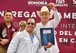 Gobernador Alfonso Durazo cumple demanda histórica de Isssteson