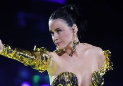 Tour accidentado: Katy Perry sufre descarga eléctrica en pleno concierto