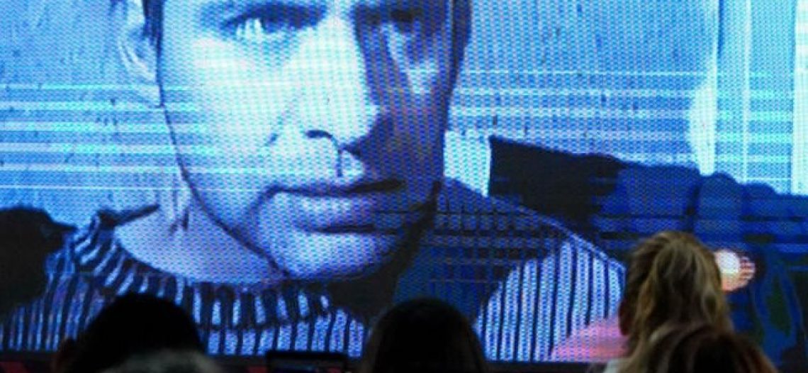 Podrían indemnizar a víctima del montaje de Loret en Televisa