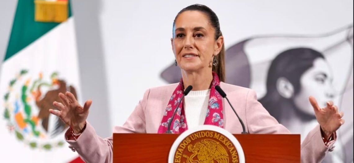 Sheinbaum acusa racismo en la SCJN tras fallo sobre libros de texto