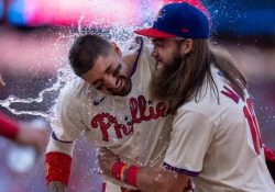 Apuestas ponen como favorito a los Phillies en la Serie Mundial 2025