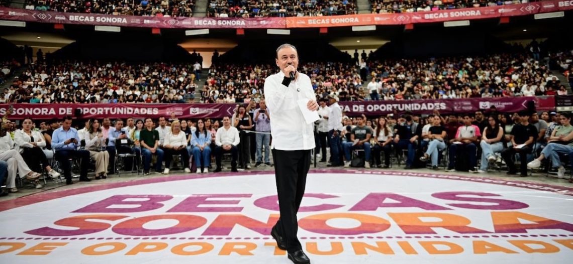 Más de 2 mmdp para el programa de becas más grande de la historia