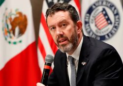 Larry Rubin celebra decisión de retirar barreras no arancelarias