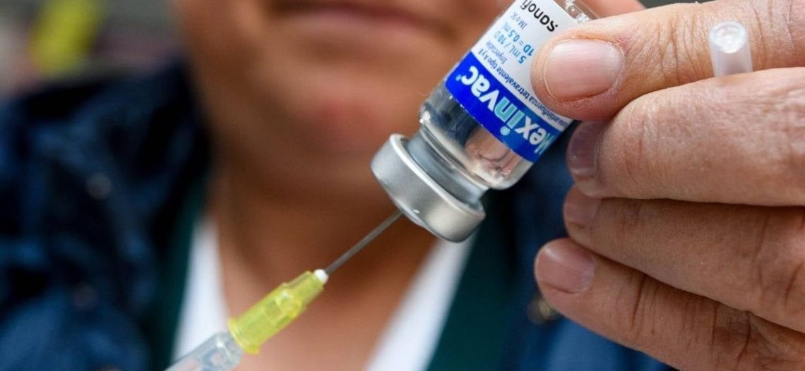 IMSS exhorta a la población a vacunarse contra enfermedades invernales