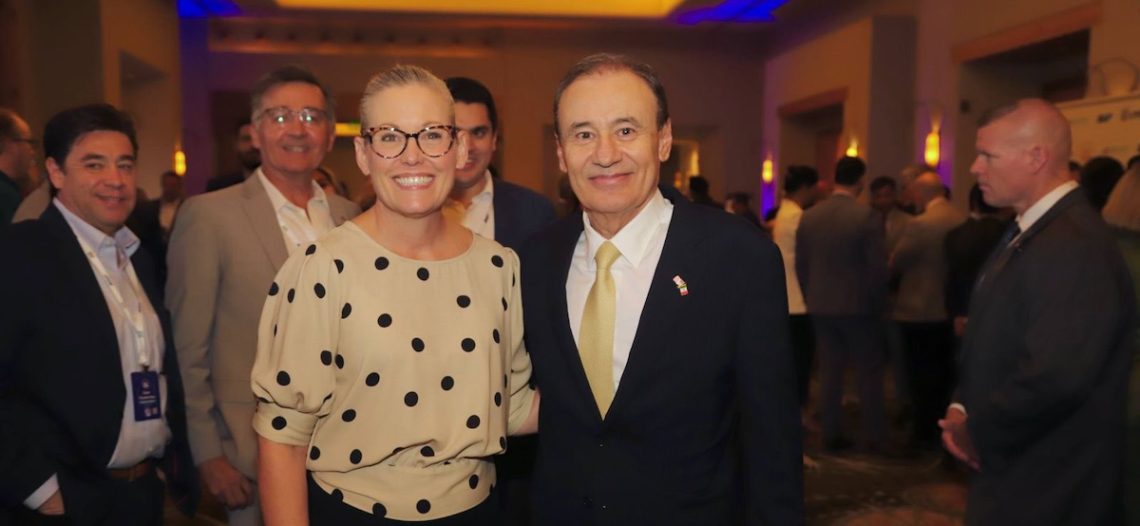 Presenta Gobernador ante empresarios de Arizona modelo del Plan Sonora