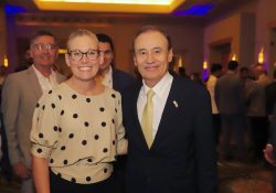 Presenta Gobernador ante empresarios de Arizona modelo del Plan Sonora
