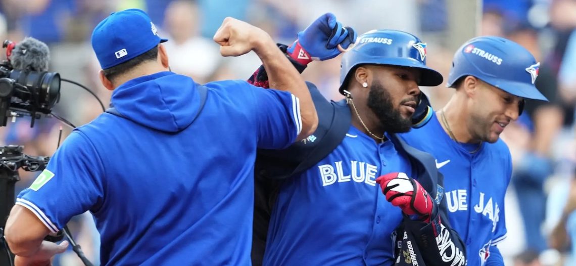 Toronto toma ventaja 2-0 ante Nueva York en la divisonal de la Americana